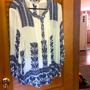 Light-weight 3/4 sleeve tunic(shirt)